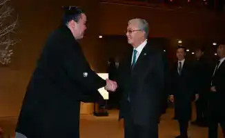 В Токио состоялась встреча президента Казахстана Касым-Жомарта Токаева с профессиональным борцом сумо Ерсином Балтагулом, сообщает Tengrinews.kz со ссылкой на Акорду.