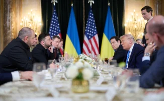 Трамп и Зеленский не смогли достичь соглашения по вопросу Донбасса на встрече в Мар-а-Лаго