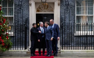 Зеленский: Украина и Европа продолжат доработку мирного плана США