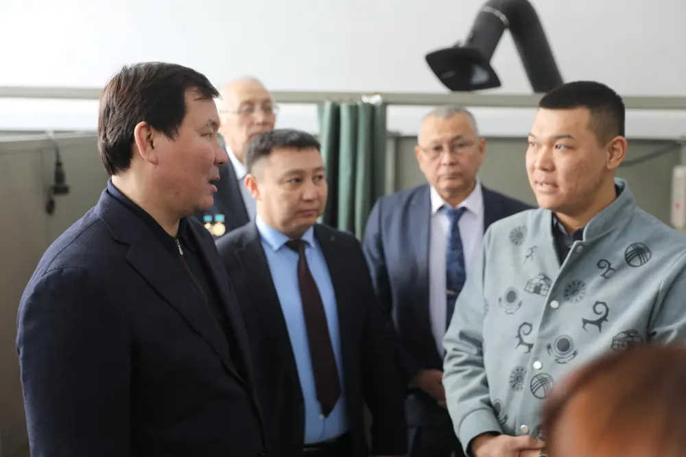 В Актобе обновился колледж с вековой историей (6)