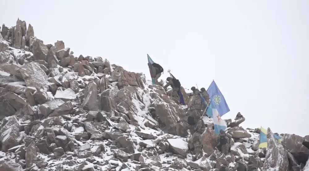 Курсанты силовых вузов покорили 3500-метровый пик в Заилийском Алатау (3)