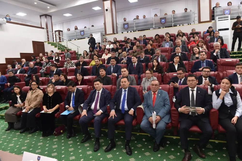 В КазНУ прошло заседание Ученого совета по итогам празднования 180-летия Абая (7)