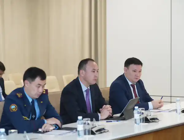 ТУРКЕСТАН: ИНТЕНСИВНО ВЕДУТСЯ РАБОТЫ ПО ПРЕДОТВРАЩЕНИЮ ВЕСЕННИХ ПАВОДКОВ (2)