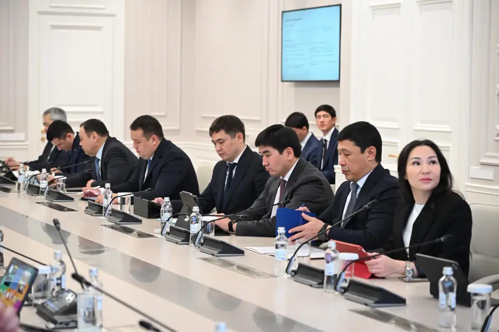 В Алматы обсудили развитие цифровых решений и ИИ в городском управлении (6)