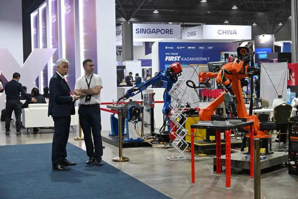 В Алматы обсудили развитие цифровых решений и ИИ в городском управлении (7)