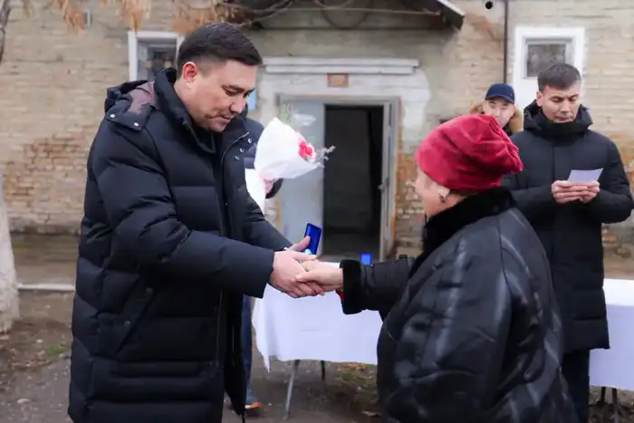 ЗЕЛЁНАЯ БАЛКА: СЕМЬИ ВЕТХОГО ЖИЛЬЯ ПЕРЕСЕЛИЛИ В ШЫМКЕНТЕ (8)