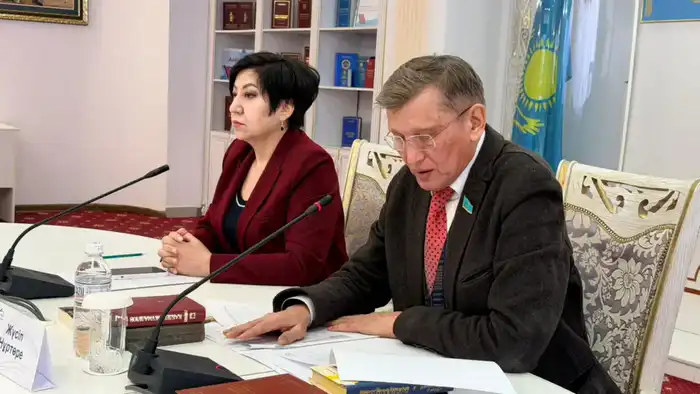 В столице подвели итоги республиканской акции «Бір ел – бір кітап» за 2025 год (2)