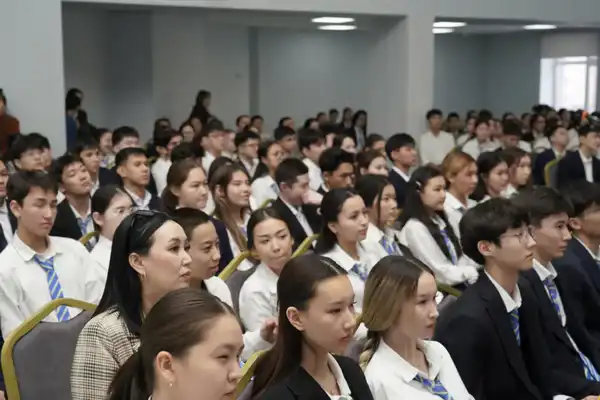 «Экономь воду – спаси будущее»: в Астане для школьников организован эко-час (5)
