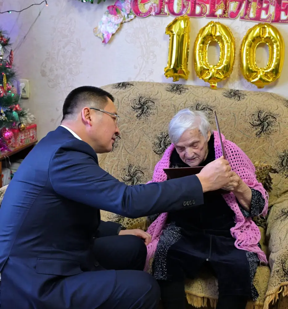 100-летний юбилей отметила ветеран Великой Отечественной войны Мария Матюшина (2)