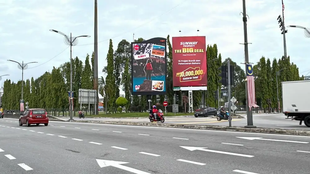 Наружная реклама Алматы появилась в городах Юго-Восточной Азии (2)