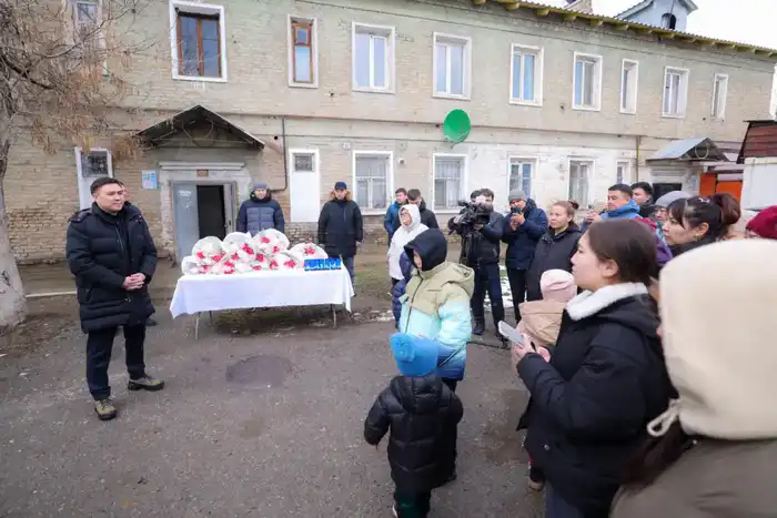 ЗЕЛЁНАЯ БАЛКА: СЕМЬИ ВЕТХОГО ЖИЛЬЯ ПЕРЕСЕЛИЛИ В ШЫМКЕНТЕ (3)