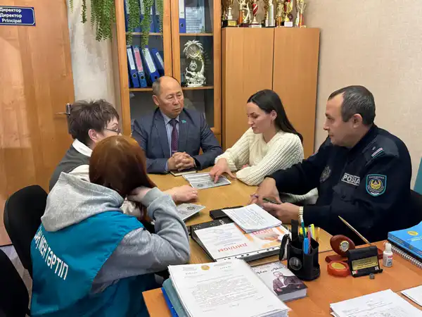 Как защитить себя в сети: для подростков Риддера провели встречу (2)