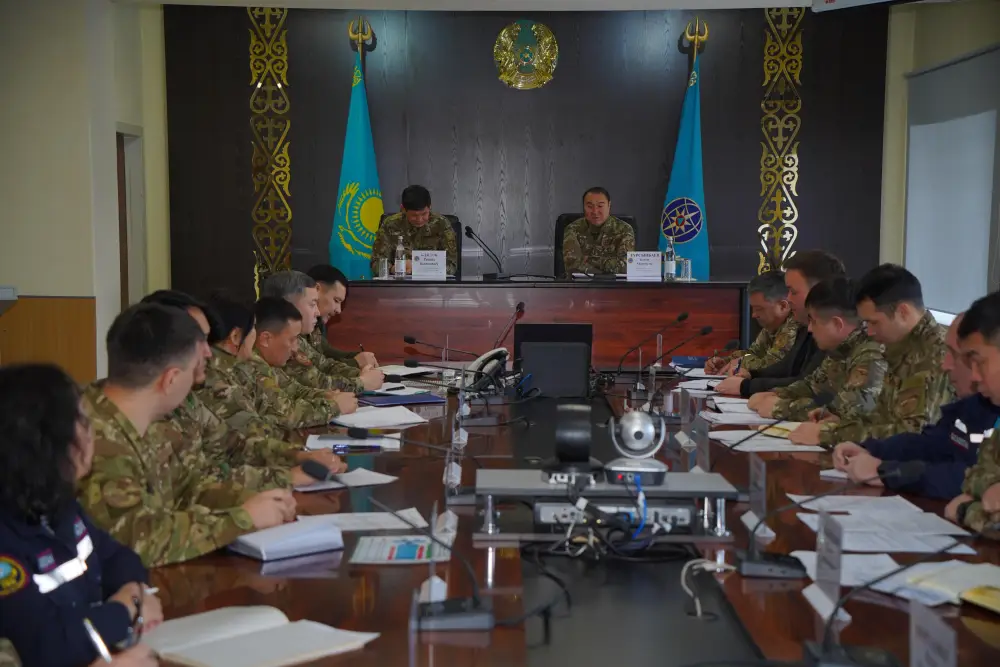 Вице-министр по ЧС проверил готовность к паводковому периоду в Восточном Казахстане (5)