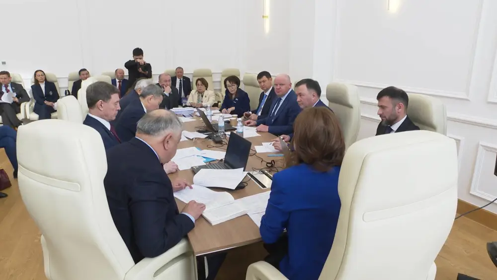 Председатель Высшего Судебного Совета Дмитрий Малахов принял участие в очередном заседании Конституционной комиссии (4)