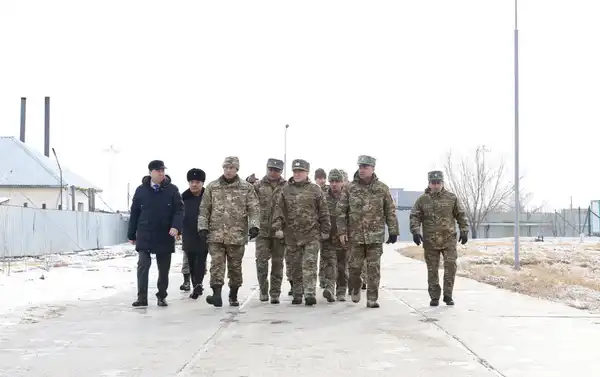 Министр обороны проинспектировал военные объекты в Кызылординской области (5)