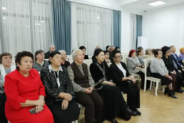 Аким Жамбылской области встретился с представителями гражданского общества (2)