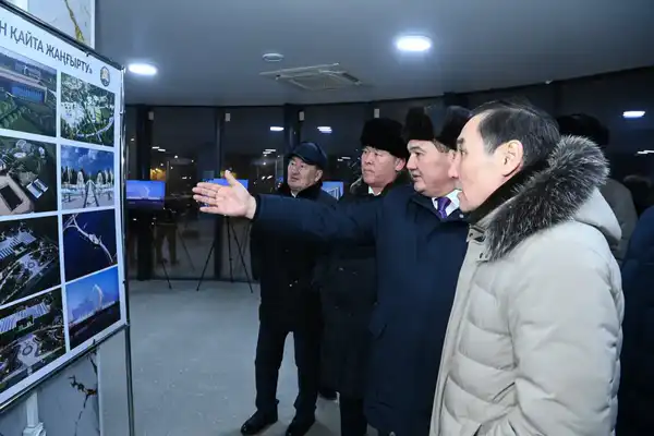 Глава региона ознакомился с ходом реконструкции Президентского парка (4)