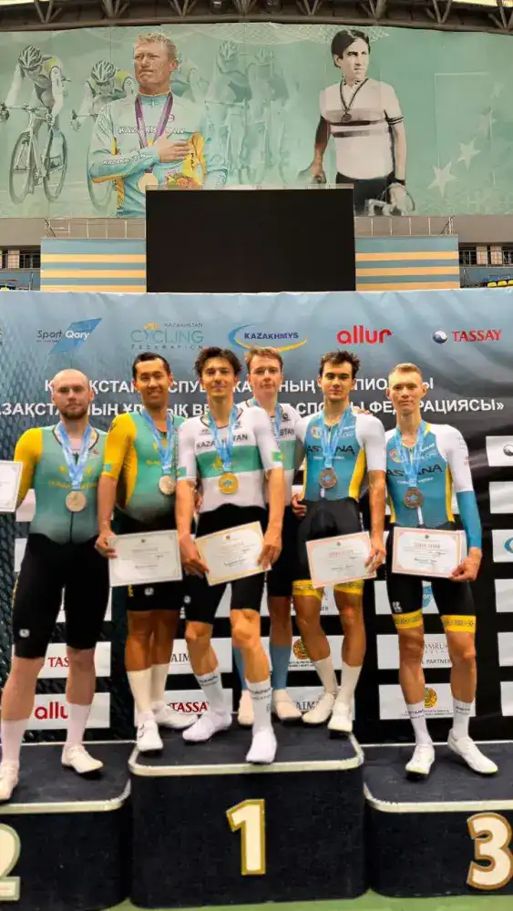 В Астане прошел республиканский зимний чемпионат по велотреку (9)