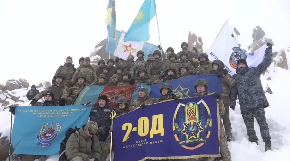 Курсанты силовых вузов покорили 3500-метровый пик в Заилийском Алатау (4)
