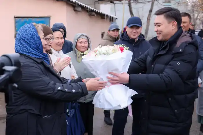 ЗЕЛЁНАЯ БАЛКА: СЕМЬИ ВЕТХОГО ЖИЛЬЯ ПЕРЕСЕЛИЛИ В ШЫМКЕНТЕ (7)