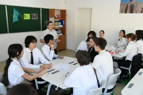 «Закон и порядок»: серию воспитательно-профилактических мероприятий проводят в столичной школе (8)