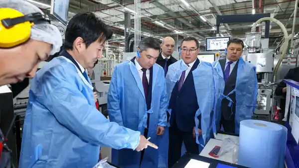 Премьер-министр посетил ряд предприятий Алматинской области и ознакомился с объемами привлеченных инвестиций (2)