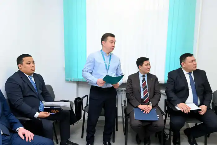 Аким области провел личный прием граждан (9)