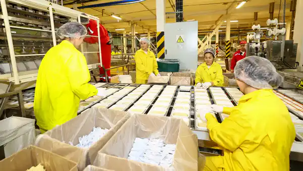 Премьер-министр посетил ряд предприятий Алматинской области и ознакомился с объемами привлеченных инвестиций (5)