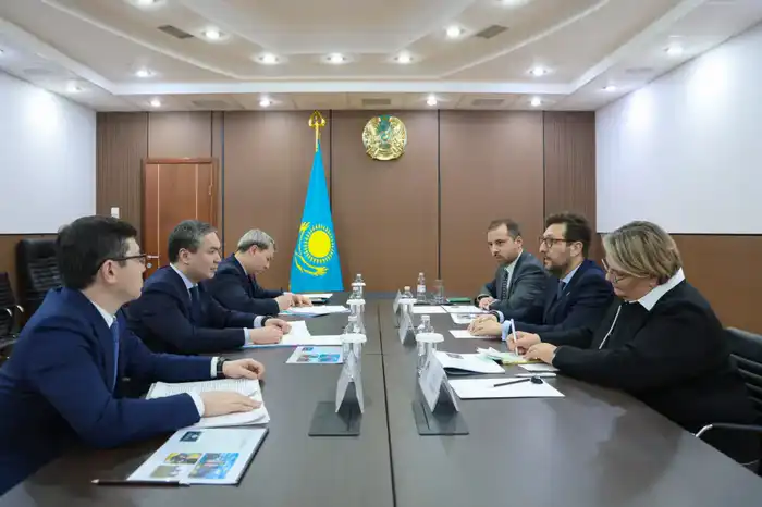 Министр промышленности предложил ЕБРР расширить сотрудничество в обрабатывающей промышленности (3)