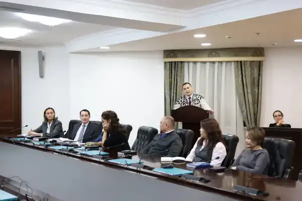 В рамках реализации программы правового всеобуча для сотрудников Аппарата Высшего Судебного Совета проведены очередные обучающие семинары, направленные на повышение профессионального уровня и правовой культуры государственных служащих (5)