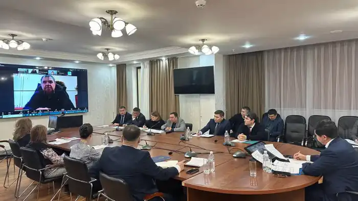 Вице-министр торговли и интеграции РК провел заседание Ситуационного штаба по защите отечественных производителей молочной продукции (2)