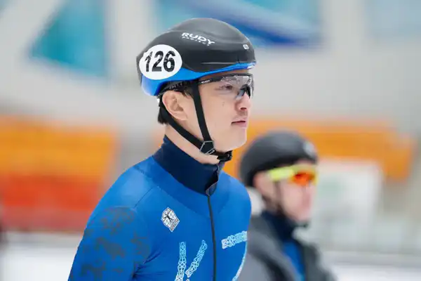 Абзал Ажигалиев: моя цель – завоевать медаль на Олимпиаде Милан-2026 (5)