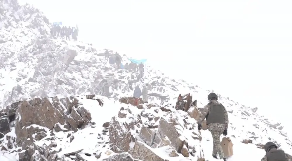 Курсанты силовых вузов покорили 3500-метровый пик в Заилийском Алатау (2)