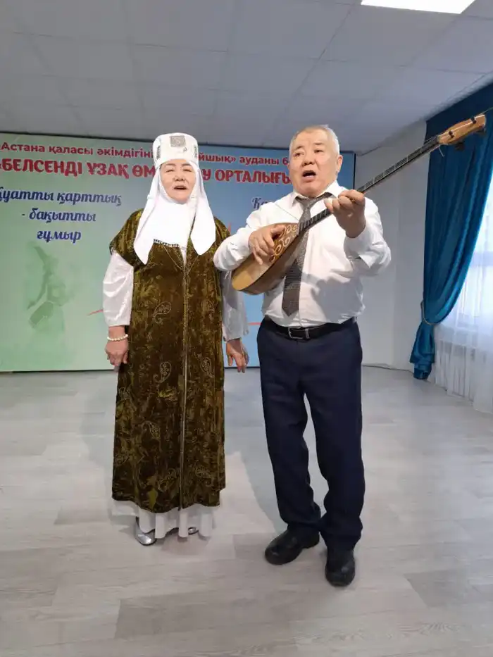 Ансамбль «Нура әуендері»: в Астане пенсионеры провели зажигательный вечер песни (3)