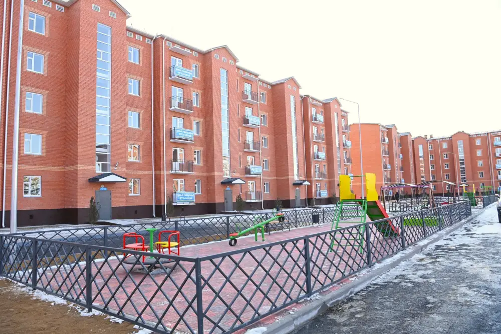 5 жилых домов на 250 квартир получили жители города Байконур (7)