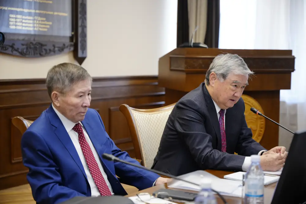 В столице состоялась международная конференция к 75-летию Алибека Аскара (3)