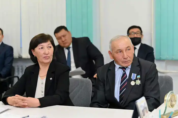 Аким области провел личный прием граждан (4)