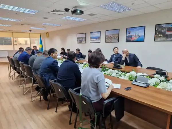 В Минтрансе обсудили планы работы КаздорНИИ и НЦКДА на текущий год (5)