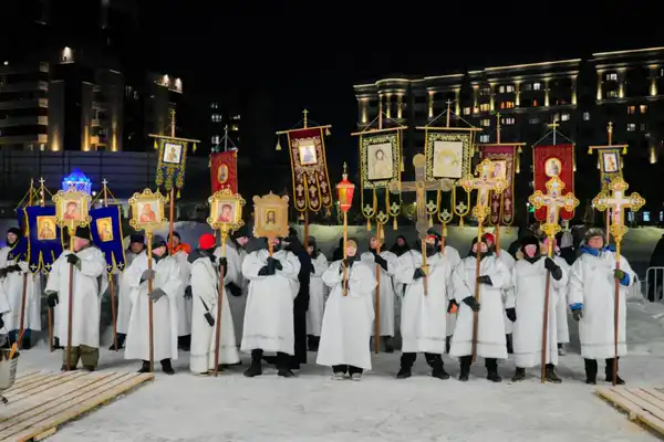 В Астане проходят крещенские купания (10)