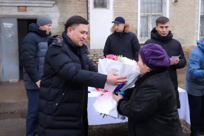 ЗЕЛЁНАЯ БАЛКА: СЕМЬИ ВЕТХОГО ЖИЛЬЯ ПЕРЕСЕЛИЛИ В ШЫМКЕНТЕ (9)