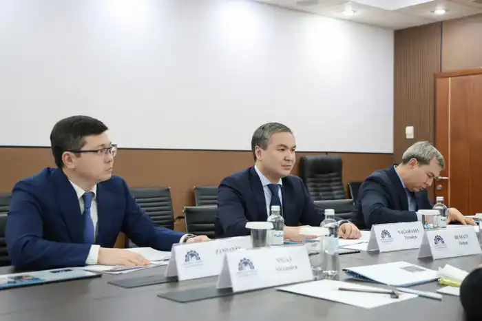 Министр промышленности предложил ЕБРР расширить сотрудничество в обрабатывающей промышленности (2)