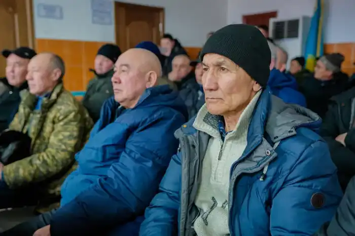 «Закон и порядок»: профилактическую беседу с водителями общественного транспорта провели в Астане (5)