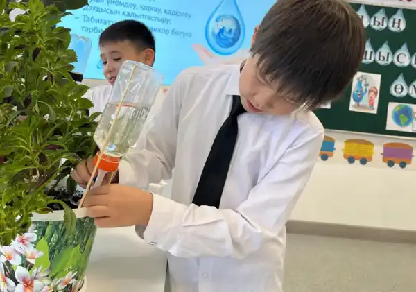 Жас ұрпаққа экологиялық сананы қалыптастыру: Атыраудағы мектептерде бірқатар шаралар өткізіліп жатыр (4)