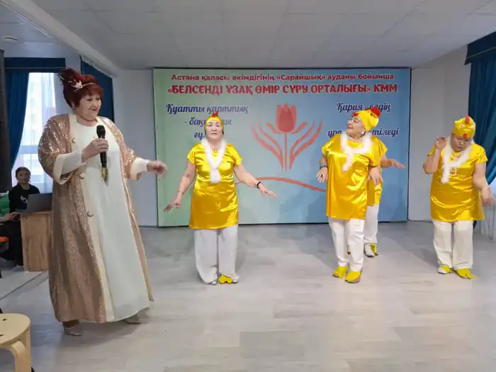 Ансамбль «Нура әуендері»: в Астане пенсионеры провели зажигательный вечер песни (5)