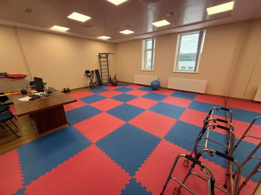 ИНСУЛЬТНЫЙ ЦЕНТР НКЦЭМ: ПО РЕСПУБЛИКЕ В 2025 ГОДУ ПРОЛЕЧЕНО СВЫШЕ 53 ТЫСЯЧ ПАЦИЕНТОВ (3)