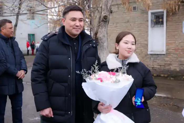 ЗЕЛЁНАЯ БАЛКА: СЕМЬИ ВЕТХОГО ЖИЛЬЯ ПЕРЕСЕЛИЛИ В ШЫМКЕНТЕ (6)