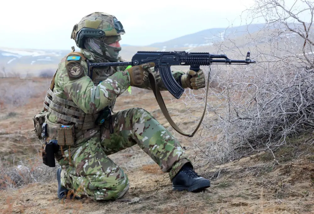 В условиях, приближенных к боевым: как готовят разведчиков ДШВ (3)