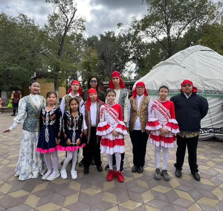 Пять лет вместе в «Батыл Журек»: как творчество меняет жизни особенных детей (5)