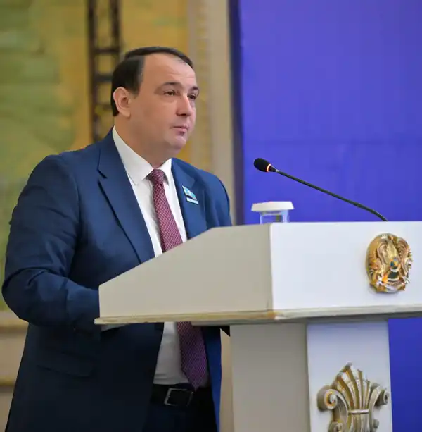 Глава региона Асаин Байханов отчитался перед областным общественным советом и маслихатом (7)