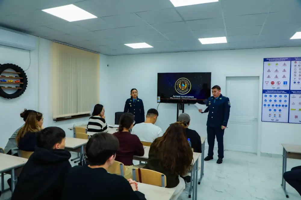 Мероприятие по вопросам детской дорожной безопасности для будущих водителей провели в Астане (3)